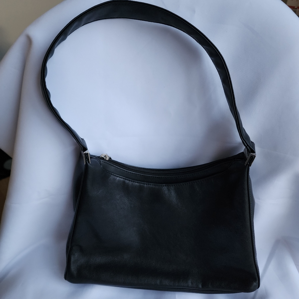 Madison Studio Black Leather Shoulder handbag Bag purse pocketbook